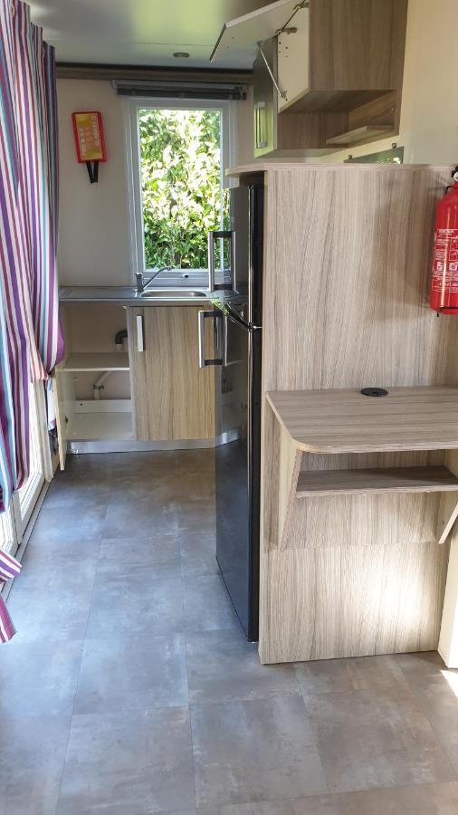 Mobil Home 6-8 Places Parcelle 4 Climatise Biville-sur-Mer ภายนอก รูปภาพ